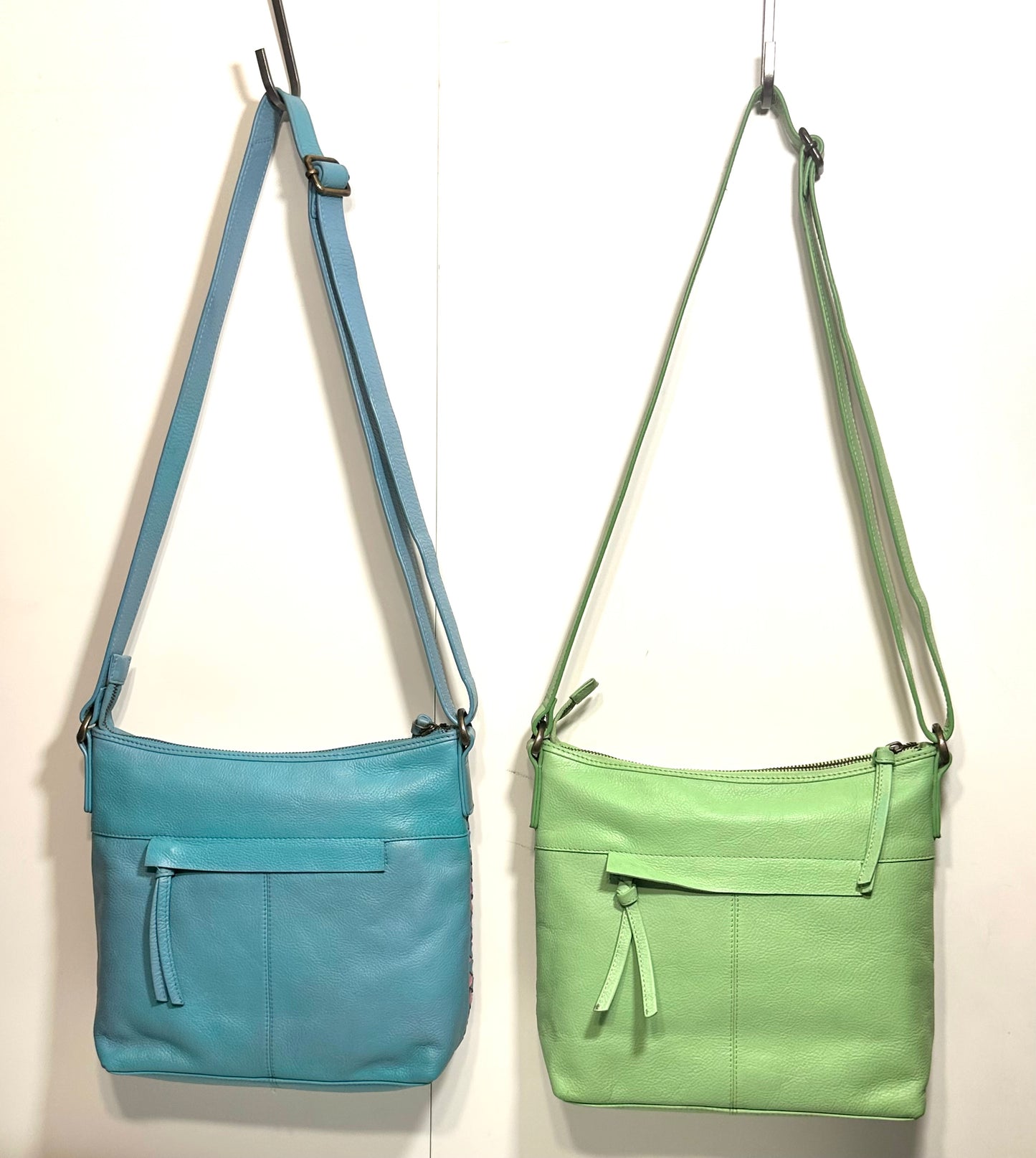 851S Trend Select 301 Cow Box Weave Crossbody $55.00 - 50 pcs minimum