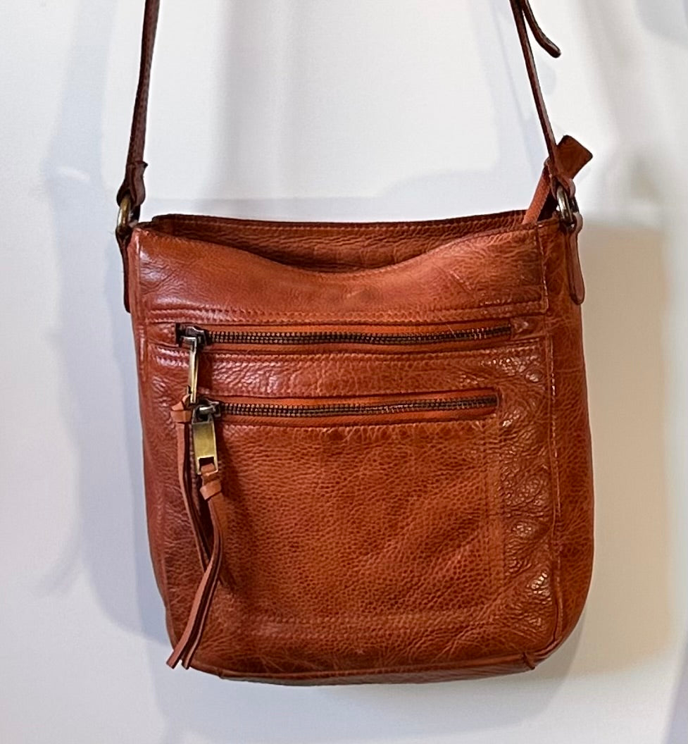 851T Trend Select 616 Washed Leather Crossbody $35.00 50 pcs minimum