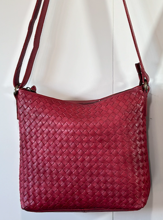 851H Trend Select 243 Cow Box Weave Crossbody $57.00 - 50 pcs minimum