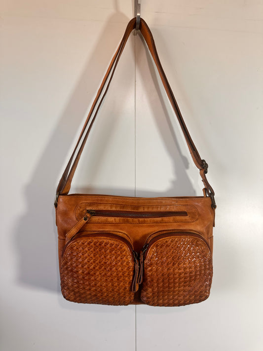 851W Trend Select #512 leather weave & washed double pkt crossbody