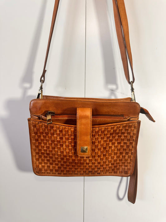 851W Trend Select #510 leather weave & washed  square crossbody