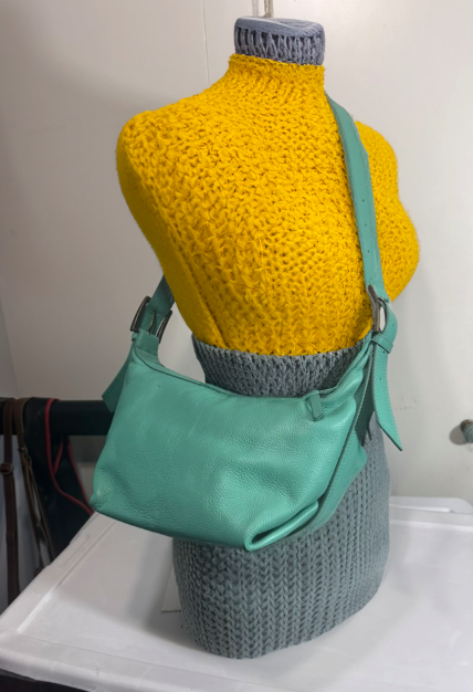 851S Trend Select 300 Cow Shoulder Sax $44.00 - 50 pcs minimum