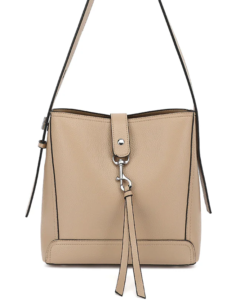 AN Ready Stock 24912 TRIPLE COMPARTMENT HOBO WITH LOCK HW   $17.00  30 PCS MINIMUM